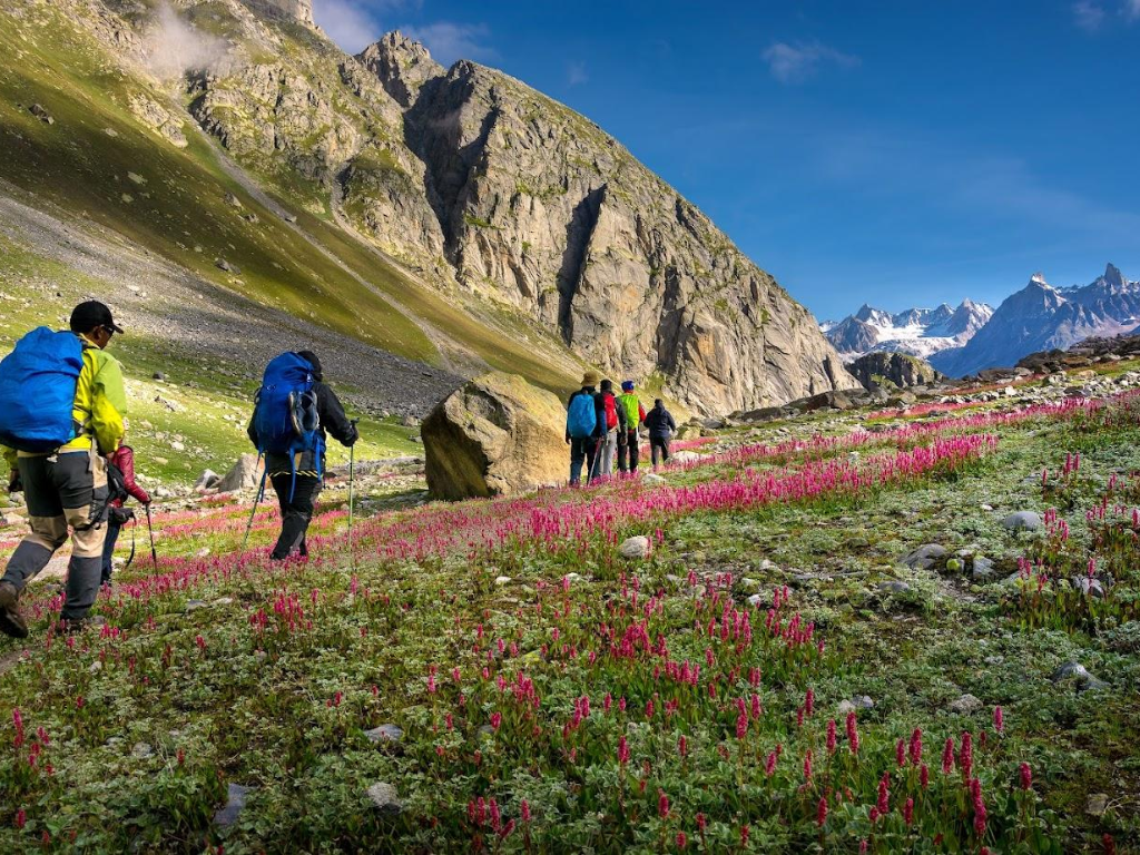 Why Hiking is a Relaxing Activity: Embracing Nature for Stress Relief