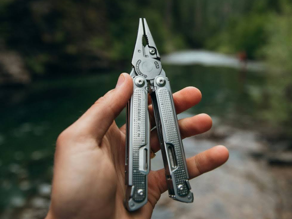 How to Choose the Best Multi-Tool for Outdoor Use